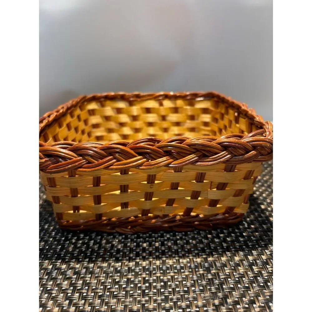 Small square basket